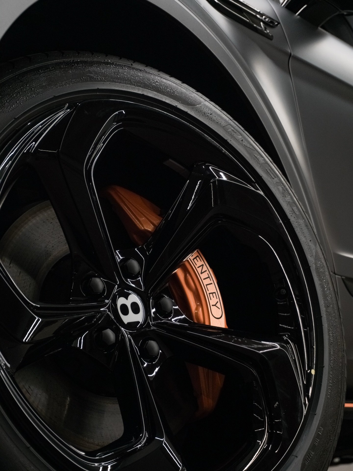 Bentley Bentayga Black Edition